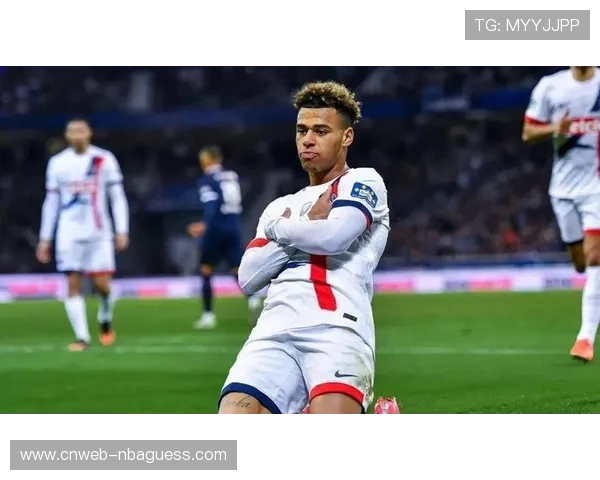 杜埃:17岁新星在巴黎德比爆射破门,闪耀职业生涯 杜埃:17岁新星在巴黎德比爆射破门,闪耀职业生涯